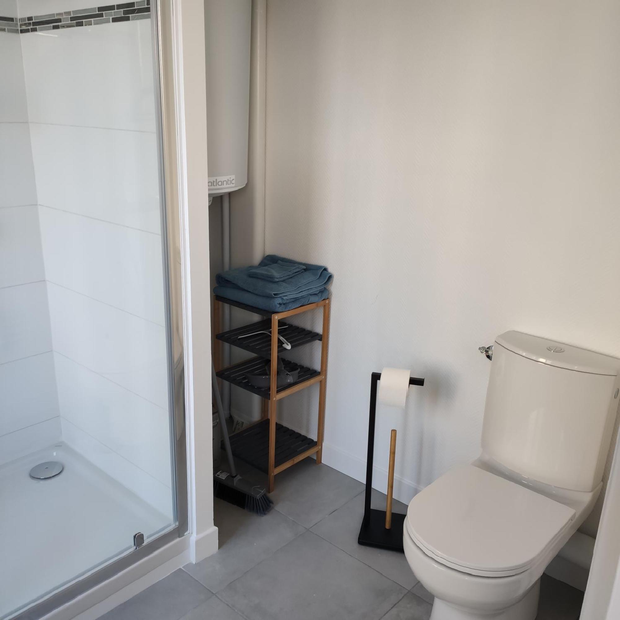 Appartement Cosy Avec Place De Parking Privee เลอม็องส์ ภายนอก รูปภาพ