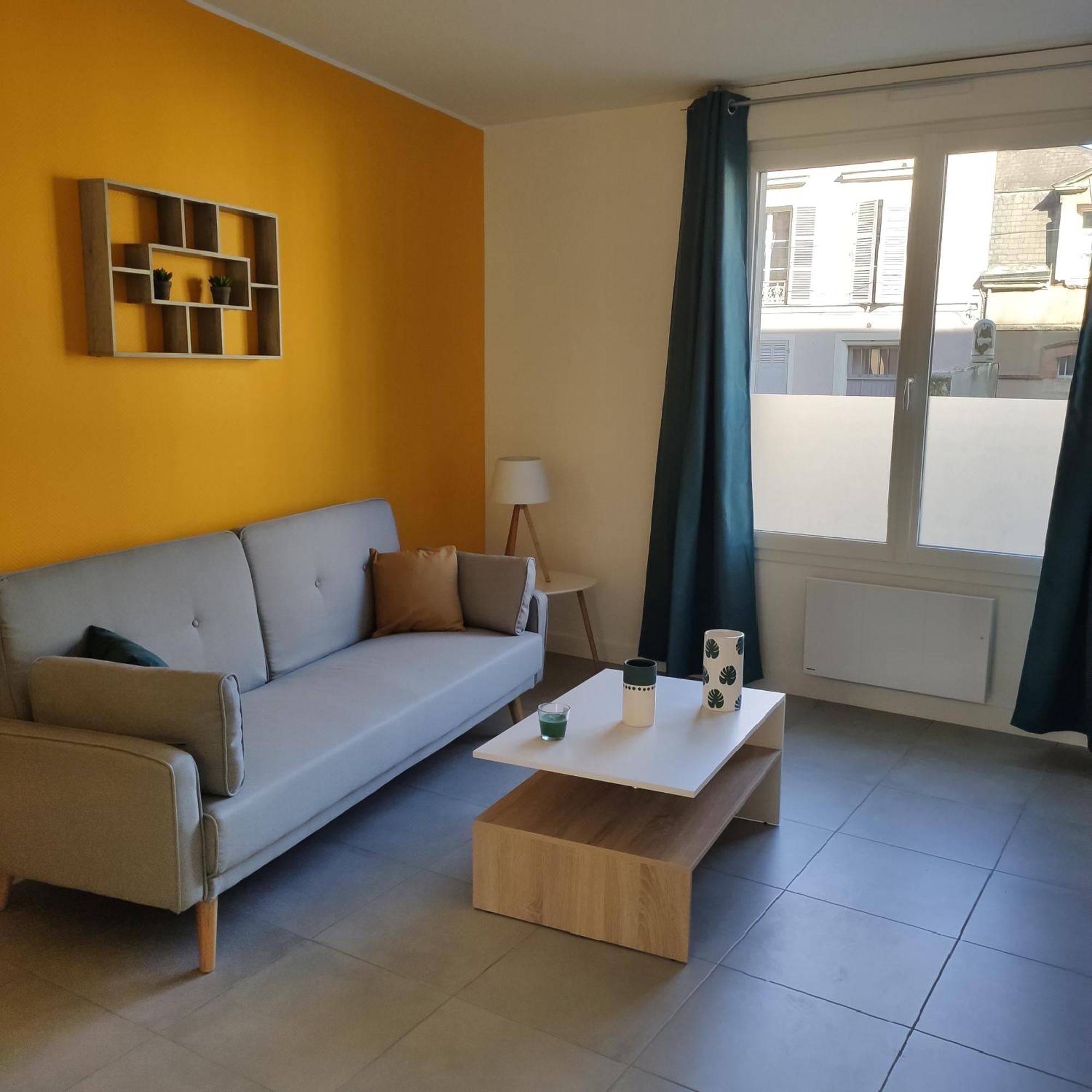 Appartement Cosy Avec Place De Parking Privee เลอม็องส์ ภายนอก รูปภาพ